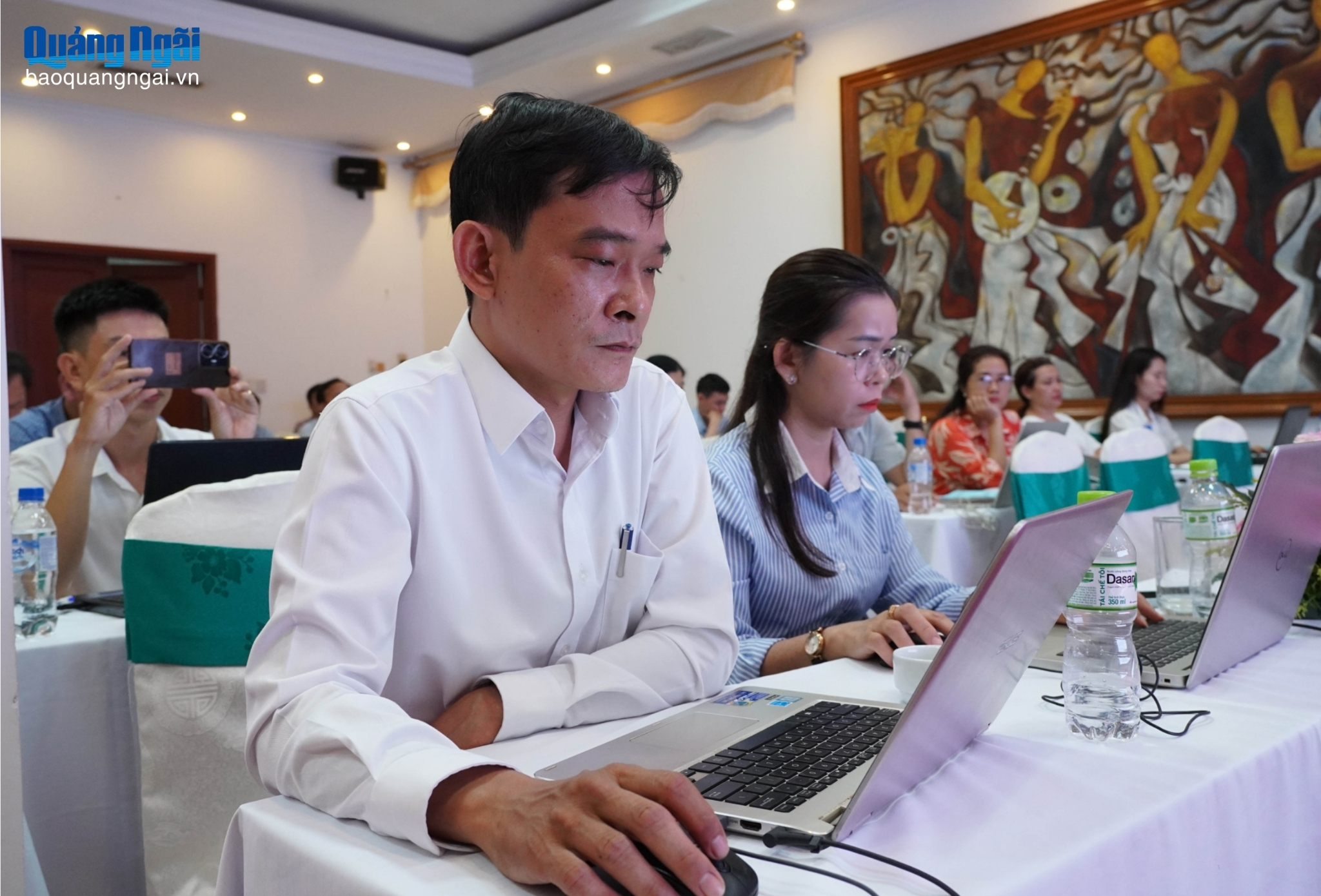Đại biểu tham dự hội nghị tập huấn.